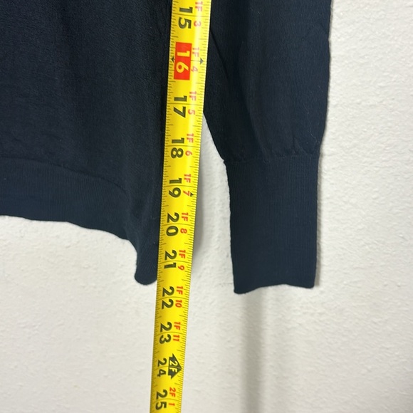 J. Crew 100% Merino Wool Round Neck Pullover Sweater in black size Small - Picture 7 of 7